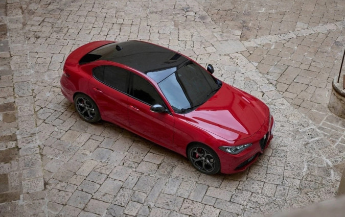 Αν η Alfa Romeo θέλει να επιβιώσει, πρέπει να προσφέρει αυτό που επιθυμούν οι αγοραστές, όχι οι Alfisti. Alfa Romeo Giulia