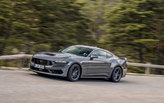 Ford Mustang Dark Horse