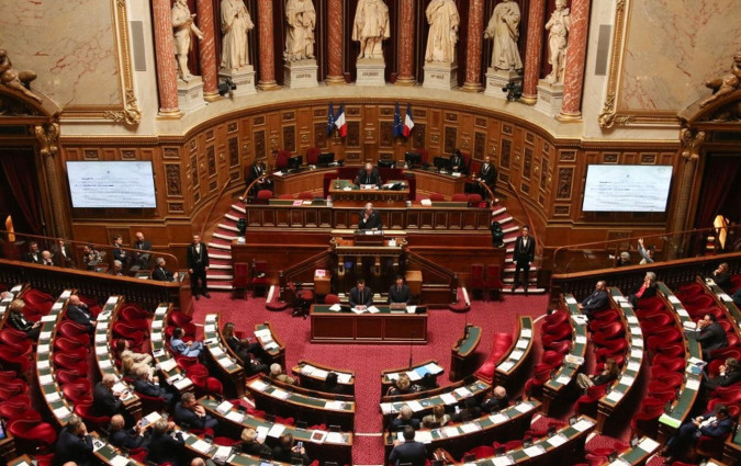 Η Γαλλία θα πρέπει, ό,τι κι αν συμβεί και ό,τι κι αν λέει η πλειονοψηφία της Εθνοσυνέλευσης, να συμμορφωθεί με τις απαιτήσεις των Βρυξελλών. Γαλλία