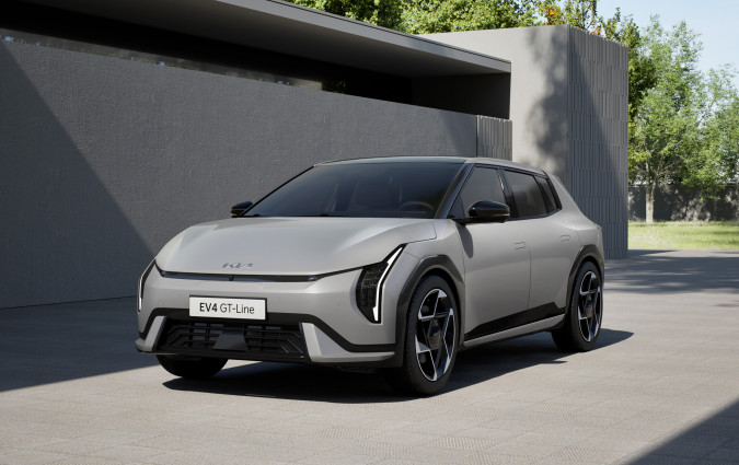 Το νέο Kia EV4 το αναμένουμε στις ελληνικές αντιπροσωπείες το δεύτερο 6μηνο του 2025. Kia EV4