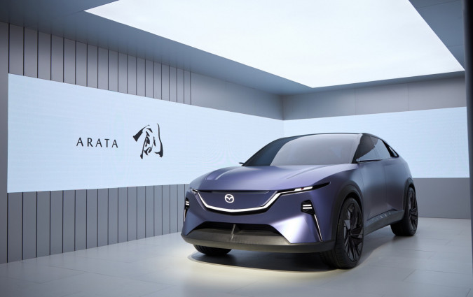 Αν θες να ανταγωνιστείς τους καλύτερους, οφείλεις να έχεις τους πιο ισχυρούς συμμάχους. Mazda CX-6e