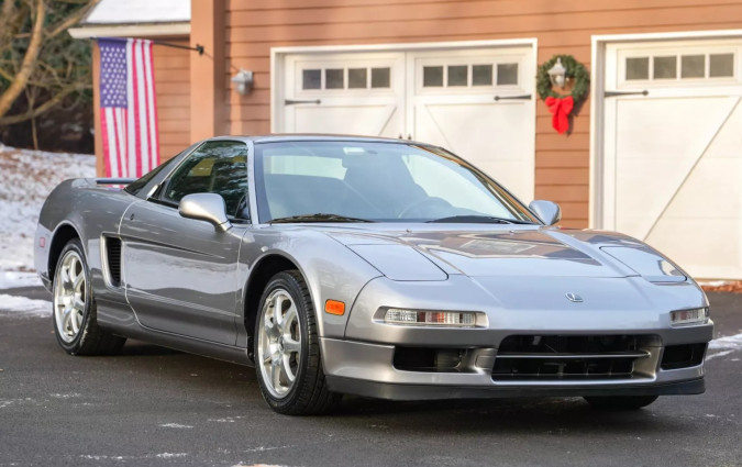 Σαν να μην πέρασε μια μέρα... Νιώσε 25 χρόνια νεότερος με το κεντρομήχανο που λάτρεψε ο Senna. Honda NSX