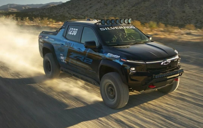 Όλα είναι μεγαλύτερα στις ΗΠΑ. Ακόμα και τα αγωνιστικά τους. Chevrolet Silverado