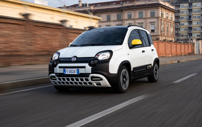 Το FIAT Panda, ένα από τα αγαπημένα αυτοκίνητα πόλης της ελληνικής αγοράς είναι διαθέσιμο από €15.800 στην έκδοση Urban FIAT Panda