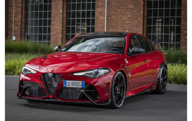 Alfa Romeo Stelvio και Giulia θα φορούν το ίδιο μοτέρ με την Dodge Charger. Alfa Romeo
