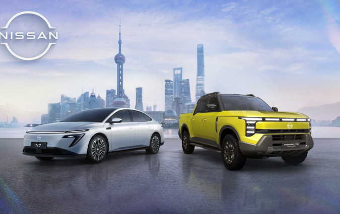 Η Nissan παρουσίασε στο Auto Shanghai 2025 δύο νέα μοντέλα που σηματοδοτούν τη νέα εποχή της μάρκας στην κινεζική αγορά. Το ολοκαίνουργιο Frontier Pro plug-in hybrid, το πρώτο επαναφορτιζόμενο υβριδικό pick-up της εταιρείας και το Dongfeng Nissan N7, μια 100% ηλεκτρική μπερλίνα. Nissan