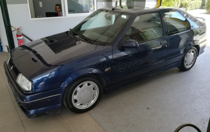 Δεν έχει την αίγλη ενός γνήσιου Clio Williams, αλλά αν ισχύουν όσα αναφέρει ο πωλητής, είναι ακόμα πιο σπάνιο. Renault 19