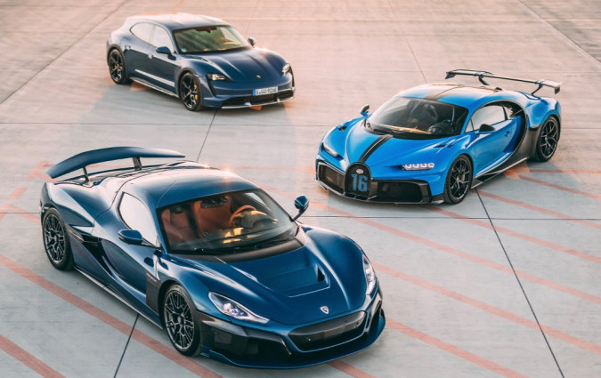 Ο Mate Rimac απέδειξε ότι είναι ανοιχτός σε όλα τα καύσιμα, αλλιώς η Tourbillon θα ήταν αμιγώς ηλεκτρική. Rimac