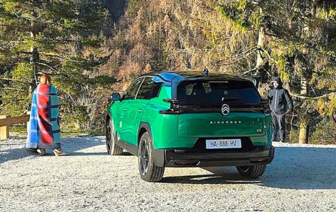 Εκμεταλλευόμενο την πλατφόρμα STLA Medium, το νέο Citroën C5 Aircross θα προσφέρεται σε υβριδικές και φουλ ηλεκτρικές εκδόσεις New Citroën C5 Aircross
