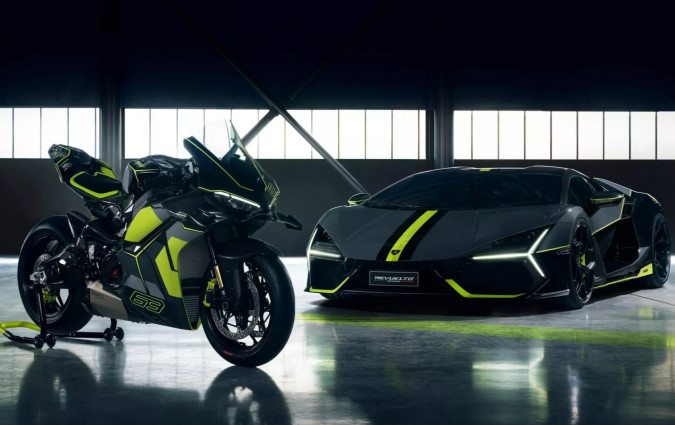 Έλα βρε αδερφέ, τι ψυχή έχουν μερικά ψωροχιλιάρικα; Πάρε ένα μηχανάκι να κρατάει συντροφιά στη Revuelto σου. Panigale V4