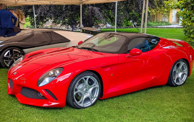 Το Zagato DoppiaCoda διατηρεί τον V8 κινητήρα Ferrari Zagato DoppiaCoda