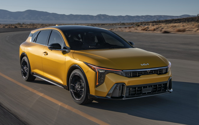 Με εντυπωσιακή σχεδίαση, προηγμένη τεχνολογία και κινητήρες που ευθυγραμμίζονται με τις ευρωπαϊκές απαιτήσεις, το νέο Kia Ceed 2026 θέλει να σταθεί απέναντι στα μοντέλα της κατηγορίας. Kia K4 Hatchback @ Kia Ceed 2026