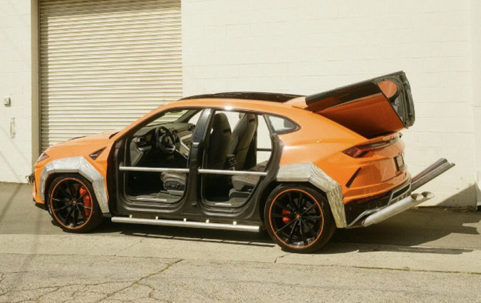 Είναι αυτή η Lamborghini Urus μια μορφή automotive τέχνης; Ή μήπως είναι απλώς ένας πανάκριβος σουρεαλισμός πάνω σε τέσσερις τροχούς; Lamborghini Urus