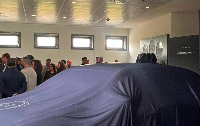 Η νέα Lancia Gamma θα κάνει πρεμιέρα το δεύτερο εξάμηνο του 2026, τόσο ως φουλ ηλεκτρική όσο και ως ήπια και επαναφορτιζόμενα υβριδική Lancia Gamma