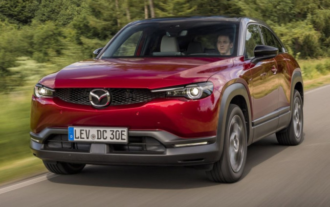 Όποιος θέλει να απολαύσει τα ηλεκτρικά κάλλη του Mazda, θα έχει την επιλογή. Απλώς ενίοτε θα ακούει τον wankel κινητήρα σαν απαλό θρόισμα στο βάθος. Mazda MX-30