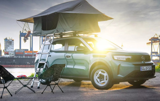 Με χώρο αποσκευών από 460 έως 1.600 lt, θες να το φορτώσεις με συμπράγκαλα και να αποδράσεις για ένα διήμερο. Opel Frontera