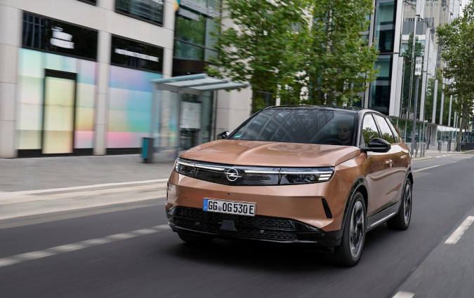Τα ηλεκτρικά μοντέλα της Opel προσφέρουν λύσεις για όσους αναζητούν ένα ολοκληρωμένο οικογενειακό αυτοκίνητο Opel Grandland Electric