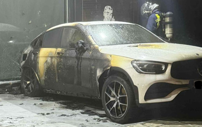 Πολλά συγχαρητήρια στους πυροσβέστες για το άριστο έργο τους. Να επιστήσουμε όμως την προσοχή στις προκαταλήψεις περί ηλεκτρικών. Mercedes-Benz GLC Coupé