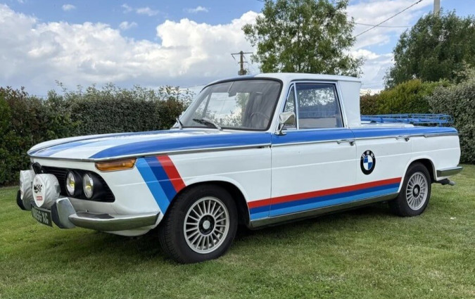 Αντίκα, αλλά να κάνουμε και κάτι κουβαλήματα που θέλουμε στο χωριό. BMW