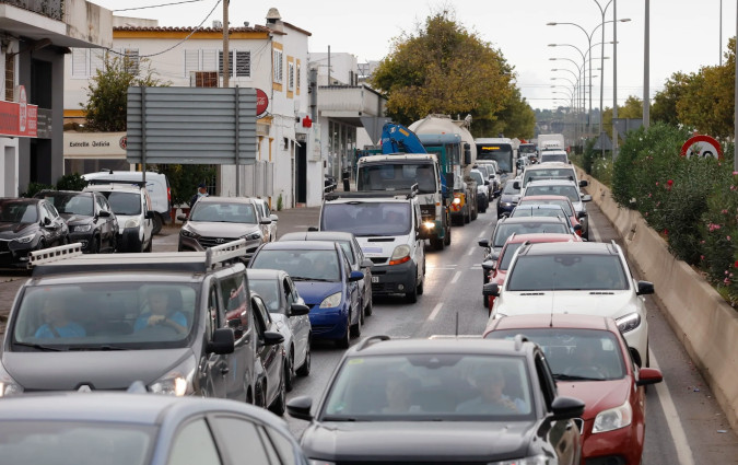 Αν θέλουμε τα ελληνικά νησιά να παραμείνουν βιώσιμα -περιβαλλοντικά, κοινωνικά και τουριστικά- η εμπειρία της Ibiza ίσως αποτελεί την αφορμή για μια πολύ σοβαρή συζήτηση. Ibiza