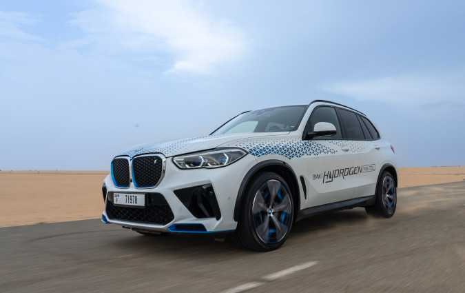 Το 2028, η BMW θα παρουσιάσει το πρώτο της μοντέλο υδρογόνου σε συνεργασία με την Toyota. BMW iX5 Hydrogen