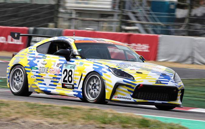 Τα εναλλακτικά καύσιμα που μελετάει η ENEOS παράγουν αιθανόλη από υλικά όπως το ξύλο το γρασίδι και το ανακυκλωμένο χαρτί Biofuel