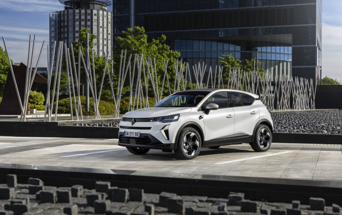 Το Renault Captur E-Tech ξεκινά πλέον από τις €26.500, με το όφελος για τον πελάτη άναλογα την έκδοση να φτάνει έως τις €2.000 Renault Captur E-Tech