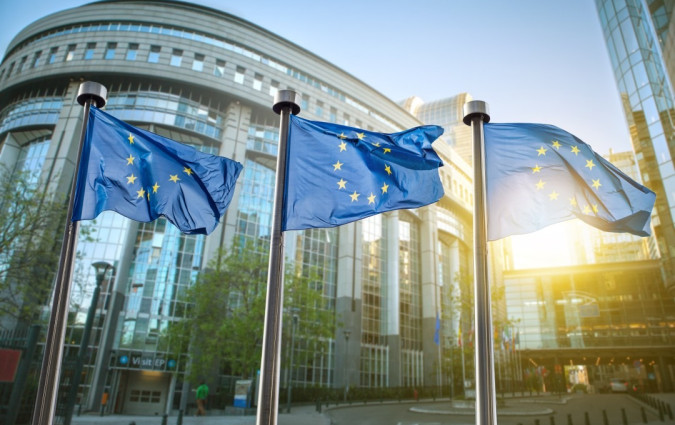 Η εγκατάλειψη του στόχου για μηδενικές εκπομπές το 2035 θα κόστιζε έως 1 εκατ. θέσεις εργασίας στην ευρωπαϊκή αυτοκινητοβιομηχανία. EE 2035