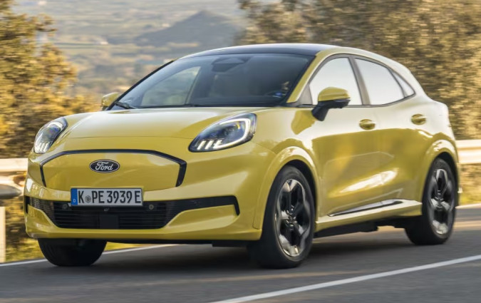 Το νέο Ford Puma Gen-E συνδυάζει με τον καλύτερο τρόπο την τεχνολογία, την καθημερινή πρακτικότητα και την χαμηλή κατανάλωση, χωρίς να απεμπολεί το οδηγικό του ταμπεραμέντο Ford Puma Gen-E
