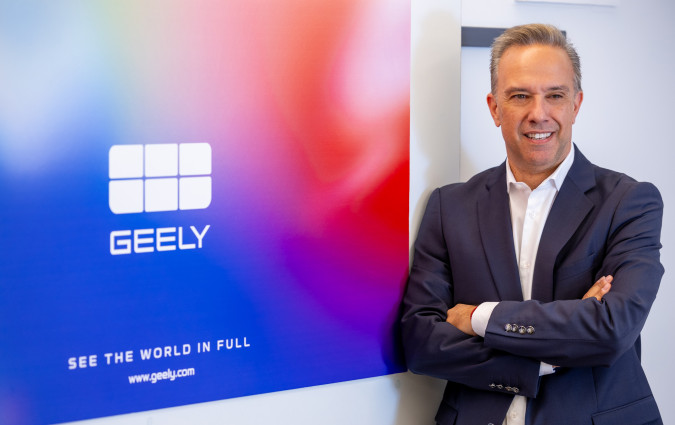Η στρατηγική της Geely στην ελληνική αγορά δεν περιορίζεται στην εισαγωγή νέων μοντέλων, αλλά εστιάζει σε μια ολιστική εμπειρία αυτοκίνησης που καλύπτει τις ανάγκες του σήμερα και του αύριο. Geely