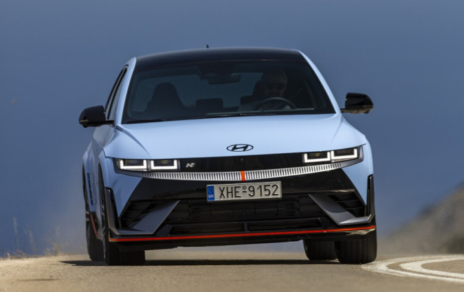 Πιο οικολογικά; Ναι! Πιο αποδοτικά και οικονομικά; Ναι! Αλλά και πιο σπορτίφ;  Focus RS