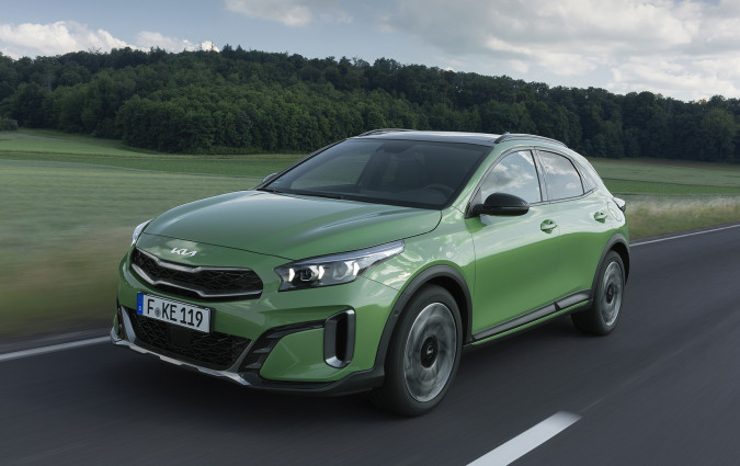 Το ανανεωμένο Kia XCeed είναι διαθέσιμο σε τρεις εκδόσεις εξοπλισμού ξεκινώντας από €23.690 Kia XCeed