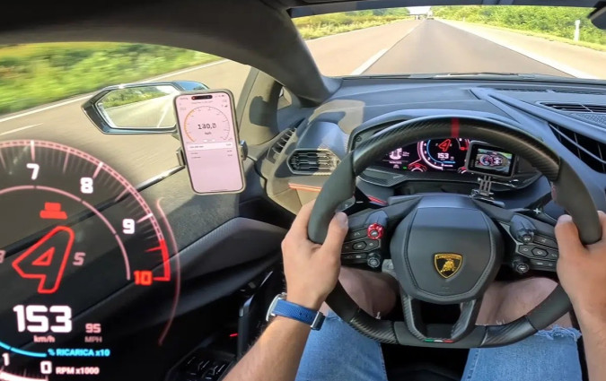 Lamborghini Revuelto