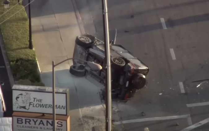 Τα social media να αποθεώνουν το Toyota Prius για το... ακουσίως ηρωικό του έργο Toyota Prius