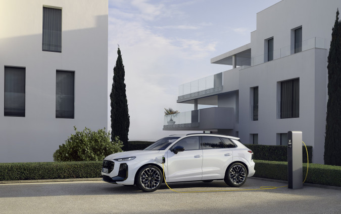 Το Audi Q3 e-Hybrid ξεκινά από €50.980 και τα πρώτα αυτοκίνητα αναμένονται στην ελληνική αγορά προς τα τέλη Δεκεμβρίου Audi Q3 e-Hybrid