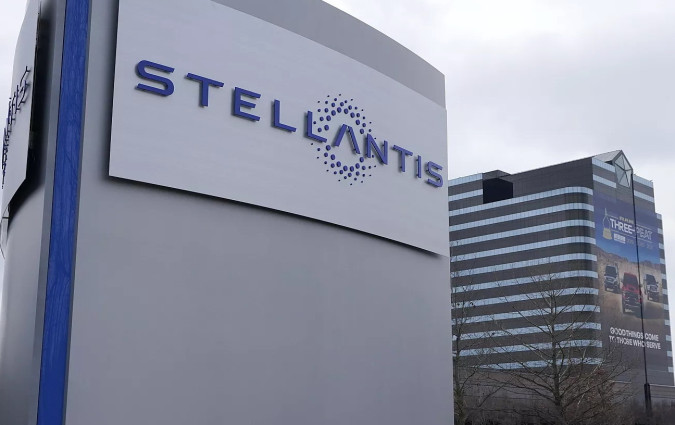 Οι πωλήσεις έχουν υποχωρήσει κατά 6% στην Ευρώπη και κατά 25% στις ΗΠΑ, ενώ τα λάθη στρατηγικής της εποχής Tavares συνεχίζουν να στοιχειώνουν τις επιδόσεις του Oμίλου Stellantis. Όμιλος Stellantis