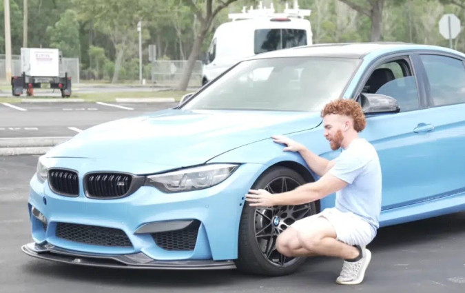 Κοιτώντας τις τιμές του Temu, ξαφνικά νιώθεις ότι διαθέτεις πρωτόγνωρα υψηλή αγοραστική δύναμη/ BMW M3