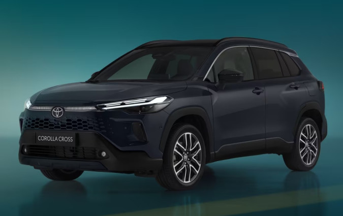 Η ανανεωμένη Toyota Corolla Cross με τον 1.800άρη κινητήρα και τους 140 PS ξεκινά από €30.970 και η δίλιτρη με τους 180 PS ξεκινά από €33.470 Toyota Corolla Cross MY 2026