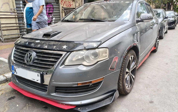 Υπάρχει άνθρωπος που θα κοιτάξει το συγκεκριμένο VW Passat με θαυμασμό κι όχι με αποτροπιασμό; VW Passat