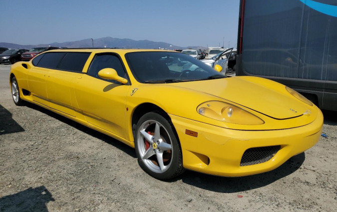 Για τους λάτρεις του περίεργου, του μοναδικού και του εκκεντρικού! Άλλωστε, πόσες λιμουζίνες-Ferrari κυκλοφορούν εκεί έξω; Ferrari 360 Modena