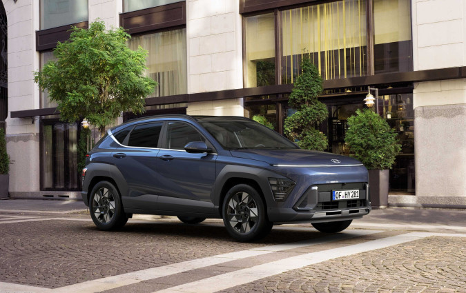 Όλοι οι κινητήρες του Hyundai Kona MY2026 έχουν γίνει ισχυρότεροι, περιλαμβανομένης φυσικά και της φουλ υβριδικής έκδοσης Hyundai Kona