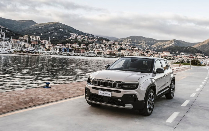 H αρχική τιμή του Jeep Avenger διαμορφώνεται πλέον στις €22.990 Jeep Avenger