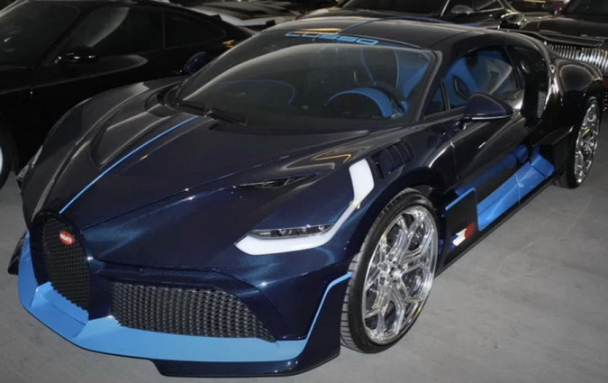 Στο περιθώριο της Monterey Car Week, ο οίκος Bonhams θα βγάλει όλα τα κατασχεμένα αυτοκίνητα σε δημοπρασία Απάτη