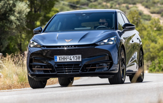 Το γκρι είναι το πιο συνηθισμένο από όλα, αντιπροσωπεύοντας το 27,3% των πωλήσεων, ακολουθούμενο από το λευκό στο 22% και το μαύρο στο 18%. χρώμα