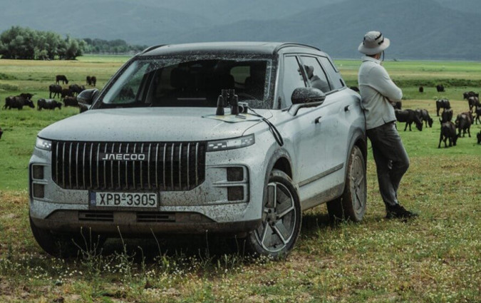 Διασχίζεις όλη τη χώρα από άκρη σε άκρη χωρίς την παραμικρή στάση. Πρωτόγνωρο για μοντέλο που δεν καίει πετρέλαιο. Jaecoo 7