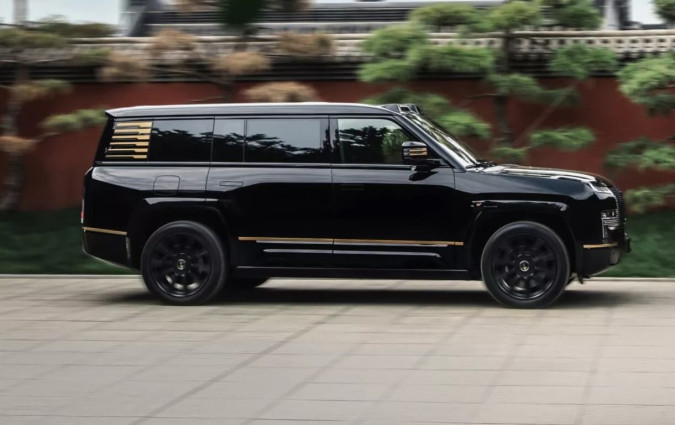 Τόσο μεγάλο και με τόση τεχνολογία, δεν θα μπορούσε να είναι φθηνό. Ξεκινά στην Κίνα από €156.000. YangWang U8