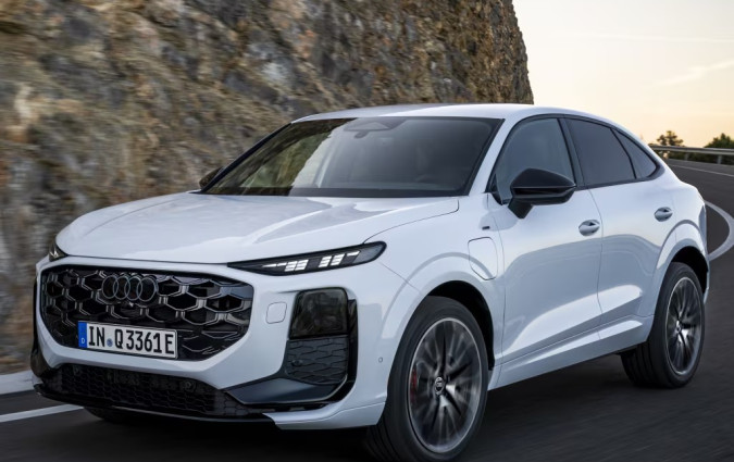 H αρχική του τιμή του νέου Audi Q3 Sportback ορίζεται στις €43.980 για την βενζινοκίνητη έκδοση Audi Q3 Sportback