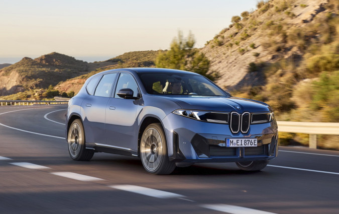 H εμπορική διάθεση της νέας BMW iX3 αναμένεται να ξεκινήσει στη χώρα μας τον Μάρτιο του 2026. BMW iX3
