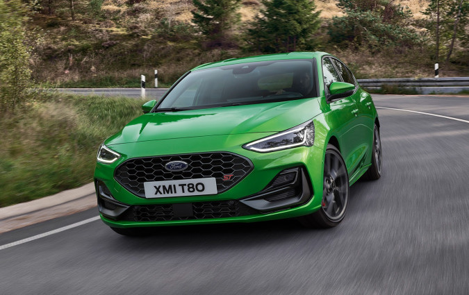 «Η εποχή των hot hatch στην Ευρώπη αλλάζει για πάντα. Το Focus ST ήταν αγαπημένο, αλλά η αγορά απαιτεί νέα μοντέλα και τεχνολογία» - Jim Farley, CEO Ford. Ford Focus ST