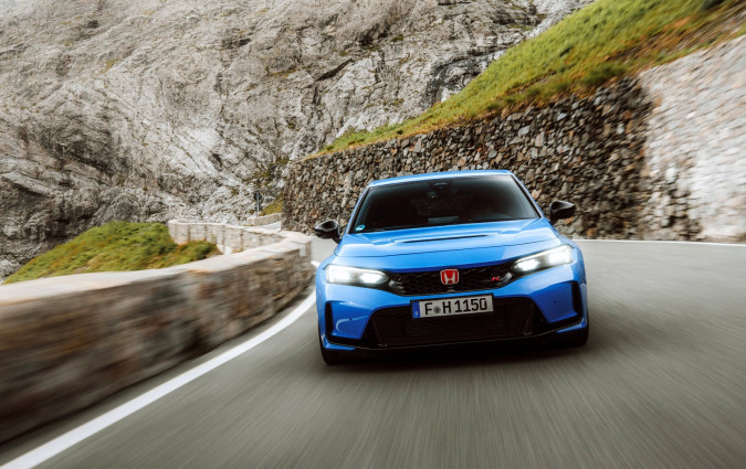 Η Honda δημιούργησε τον «Dream Drives» οδηγό, μια ψηφιακή συλλογή με τις πιο εντυπωσιακές διαδρομές της Ευρώπης, προς τιμήν του Civic Type R Honda Civic Type R
